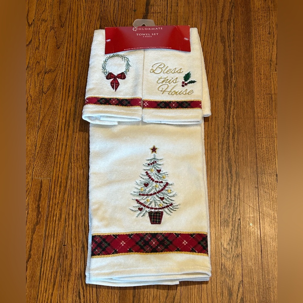 Sears Colormate Christmas Towel Set